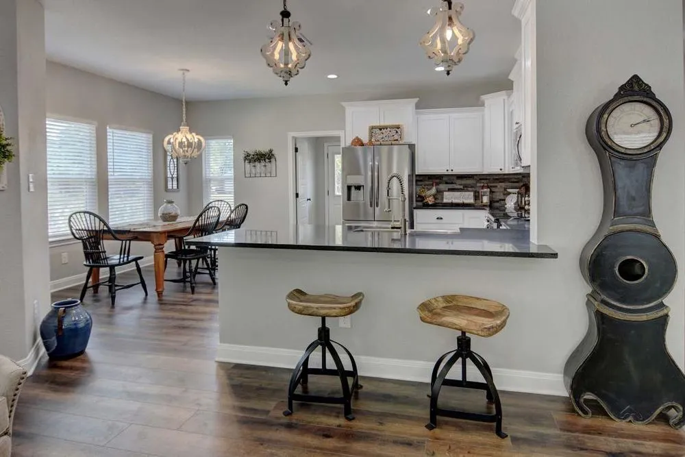 Trusted lawn mowing service for beautiful yards across Rosanky, TX - Barron Homes