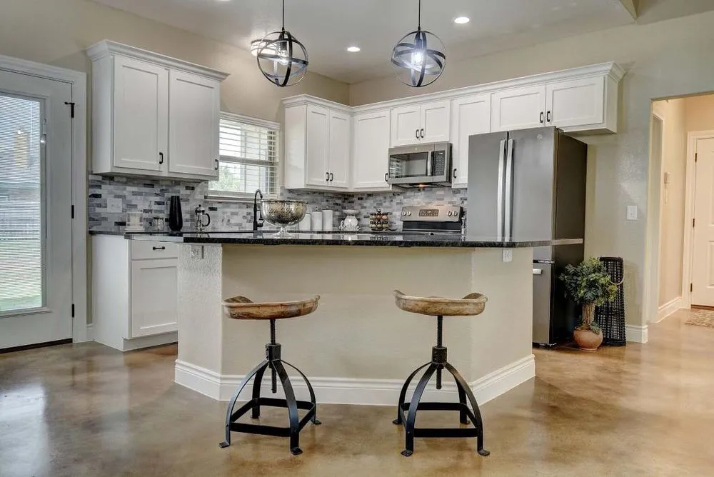 Local lawn mowing service experts serving Rosanky, TX - Barron Homes