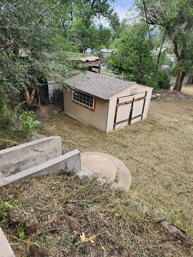 Top-rated yard cleanup service for beautiful yards across Colorado Springs, CO - Barron Landscape