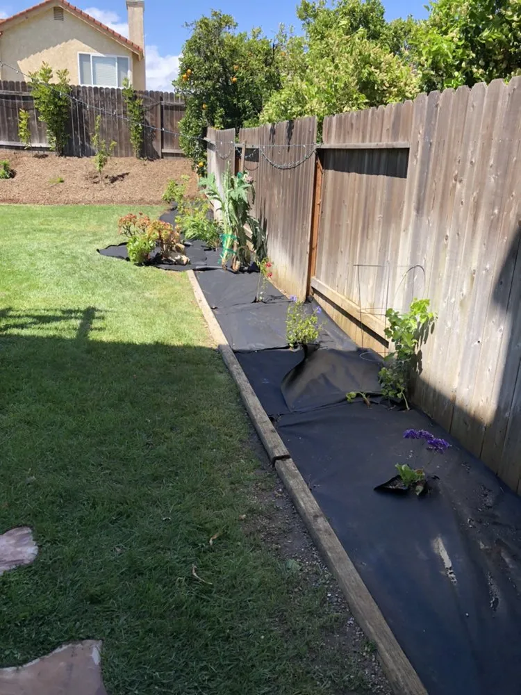 Custom garden landscaping in Parrish, FL - Barrons Gardening Service