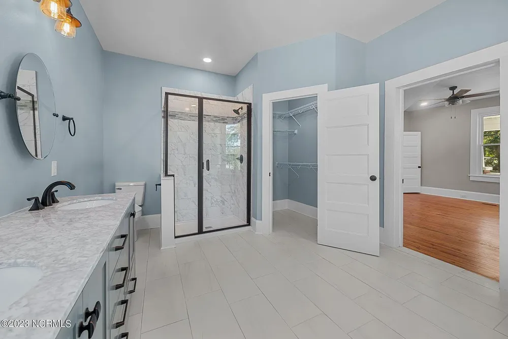 Trusted lawn care service in Washington, NC - Barrow Construction