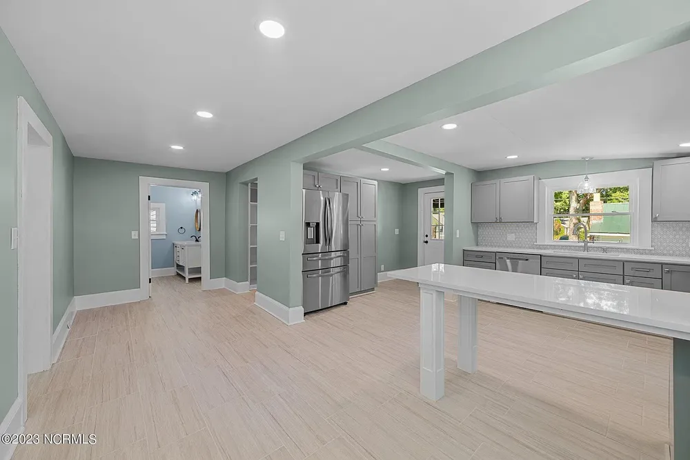 Reliable landscaping services experts serving Washington, NC - Barrow Construction