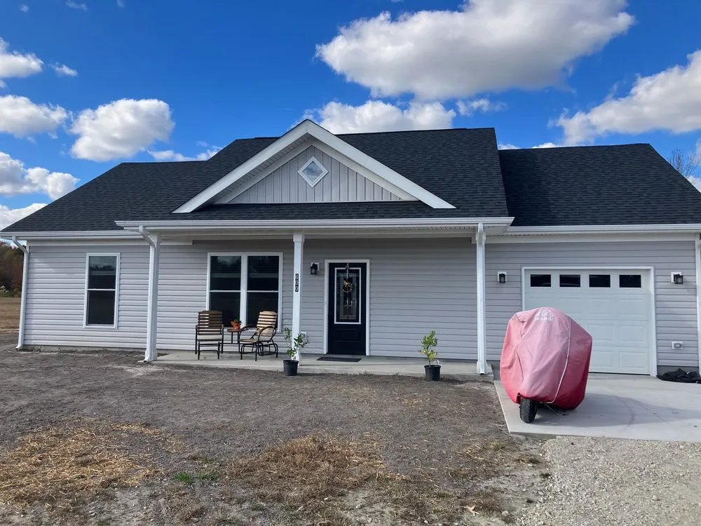 Top-rated lawn mowing service in Washington, NC by Barrow Construction