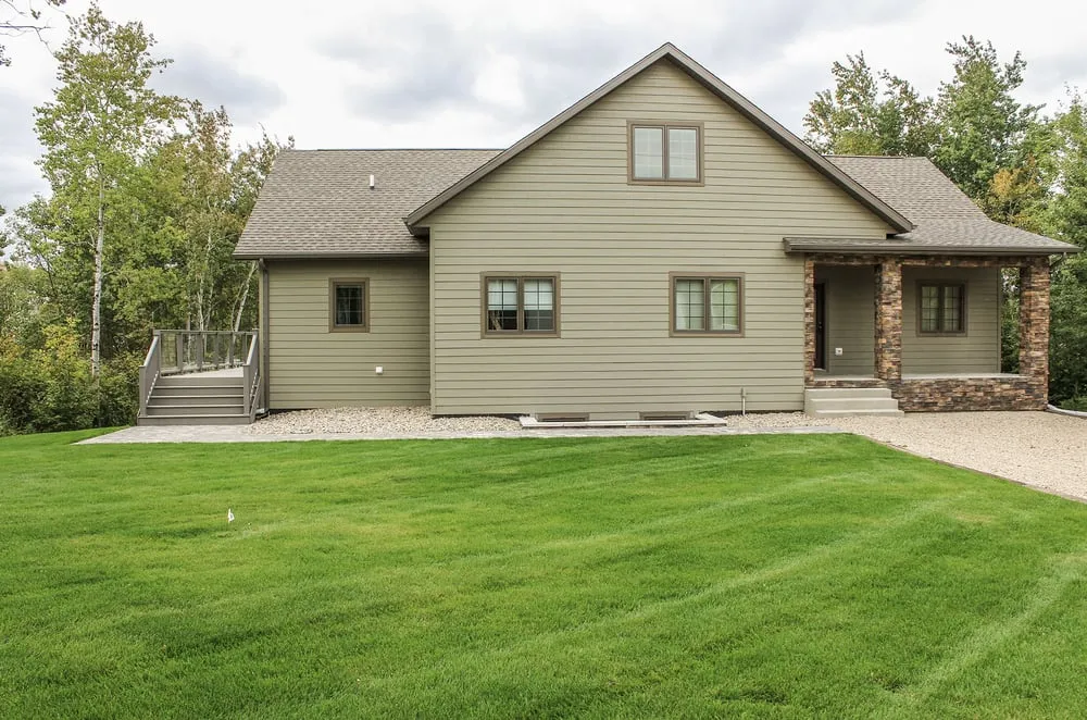 Top-rated yard cleanup service in Bottineau, ND - Bartlett Yardworks