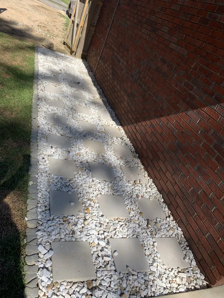 Local lawn care service experts serving Chickasaw, AL - Bas Lawn and Landscaping