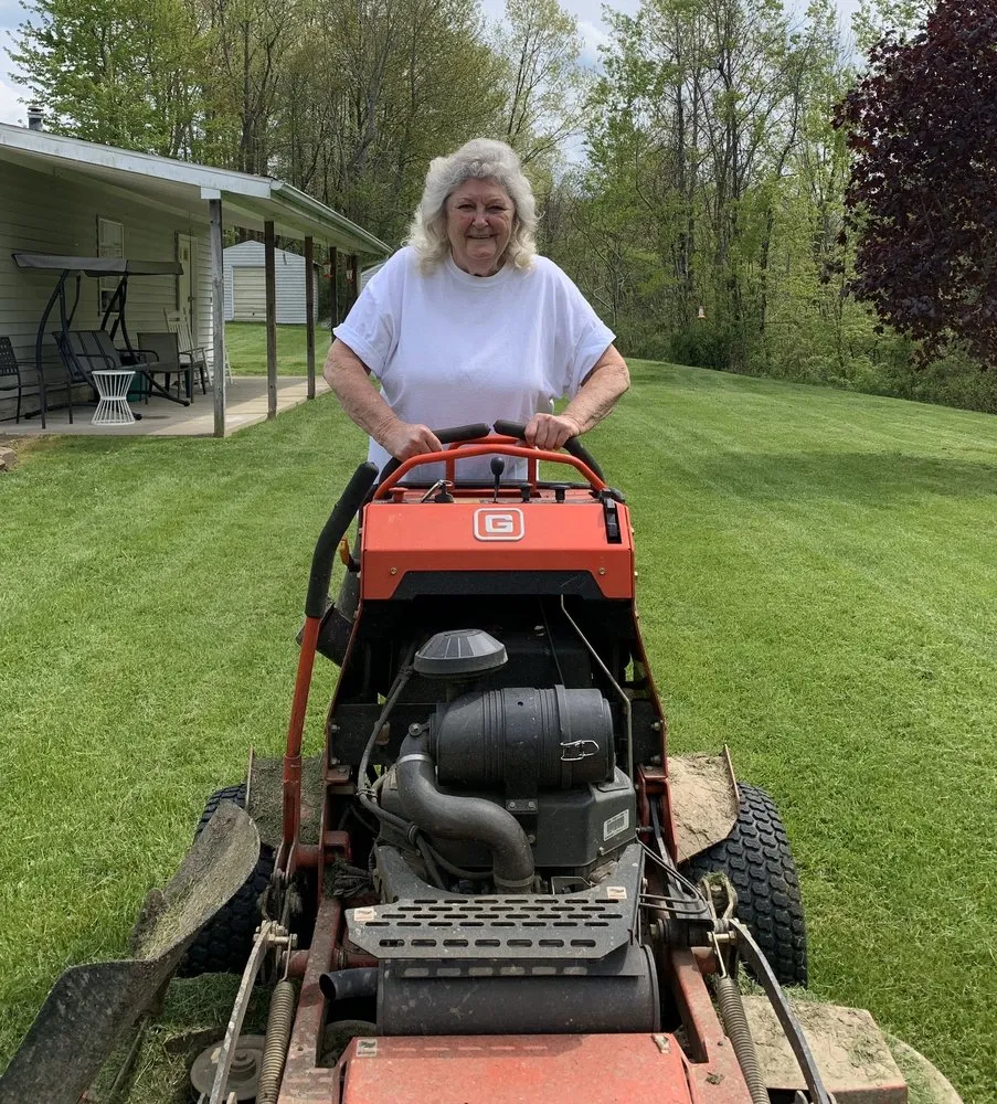 Reliable yard maintenance in Ashtabula, OH by Basic Lawncare