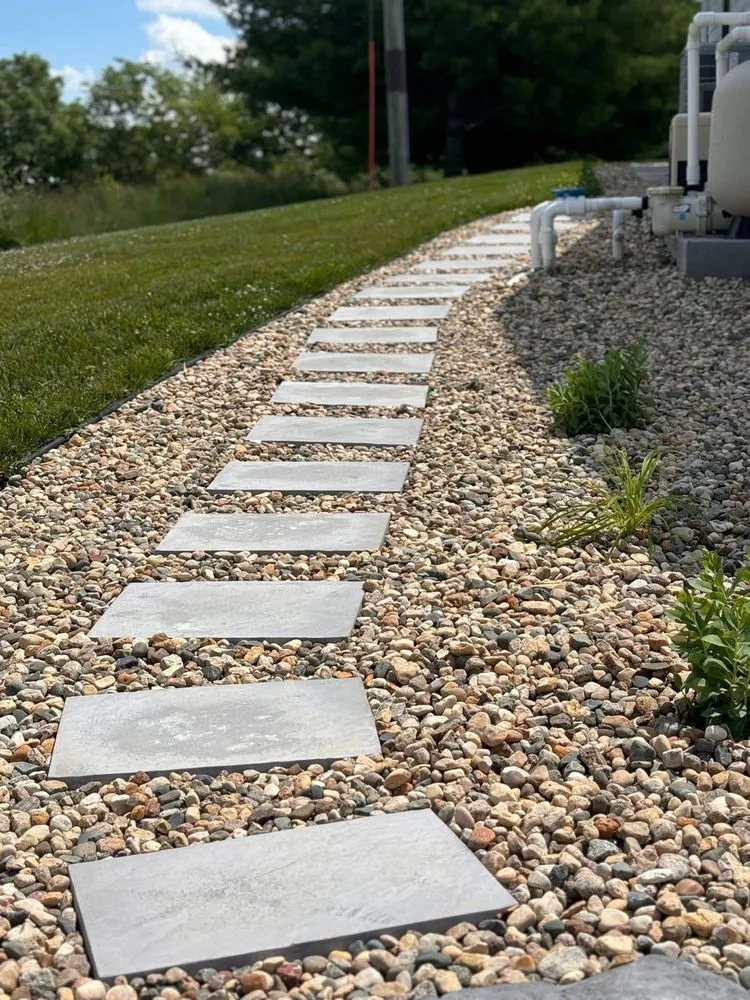 Top-rated garden landscaping in Valley Park, MO by Basilio Landscaping