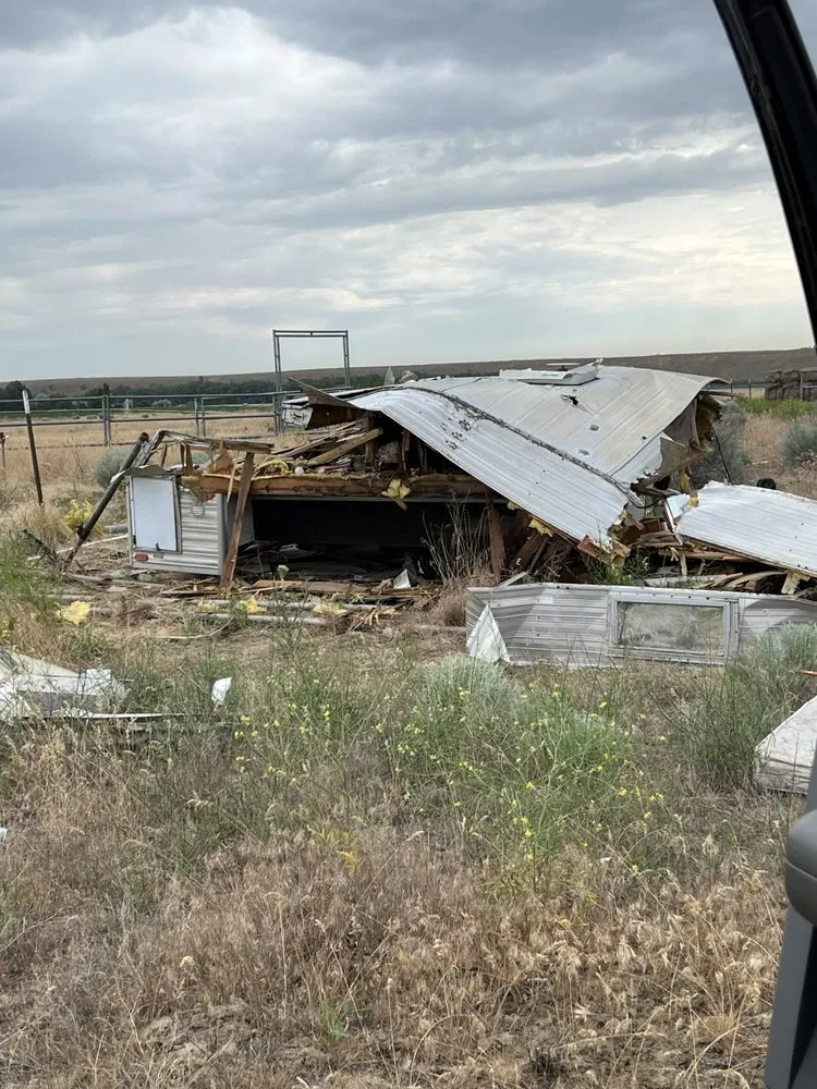 Professional yard cleanup service in Kennewick, WA by Basin Junk removal & lawn care