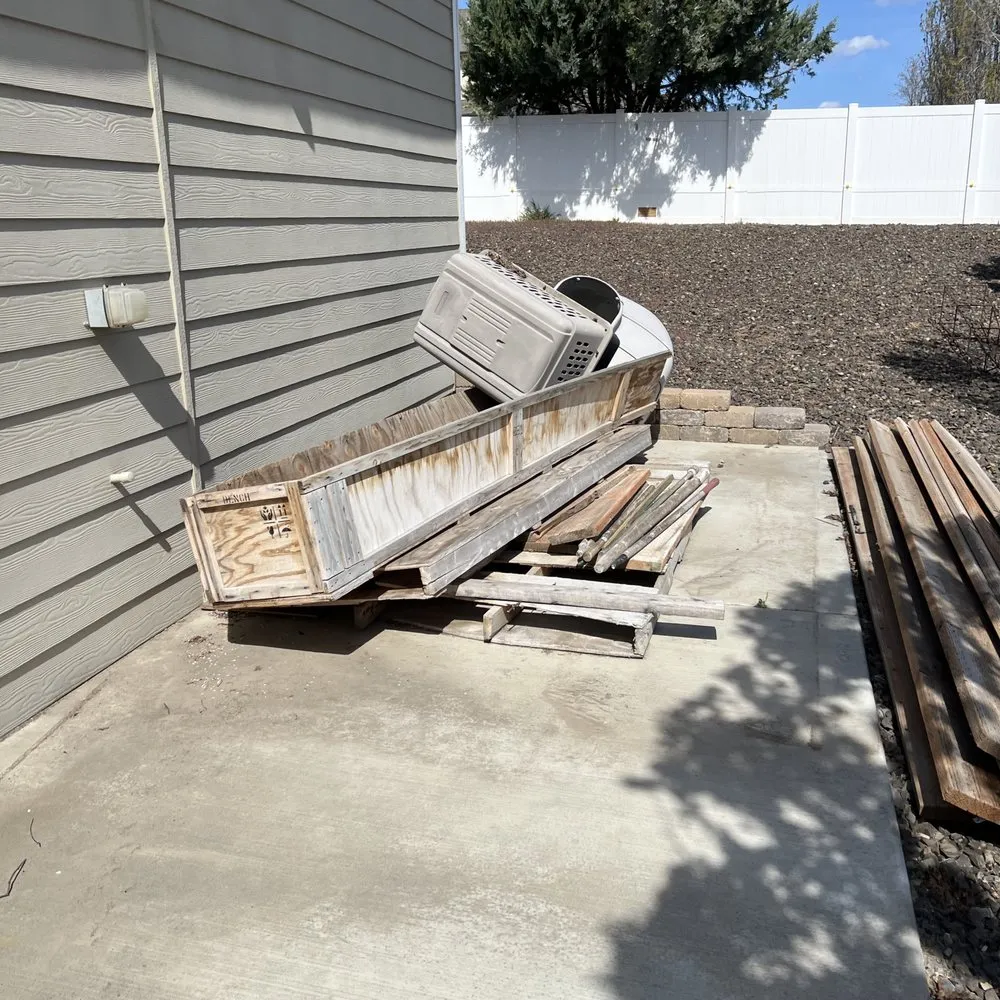 Top-rated outdoor landscaping experts serving Kennewick, WA - Basin Junk removal & lawn care