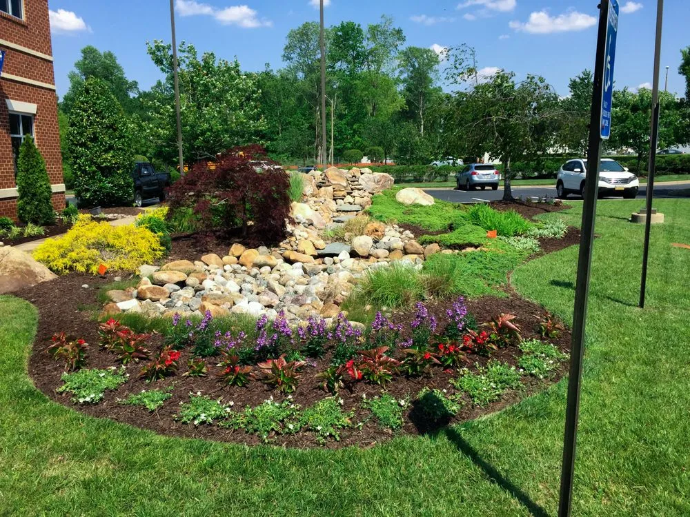 Affordable garden landscaping experts serving Chesapeake, VA - Basnight Land & Lawn