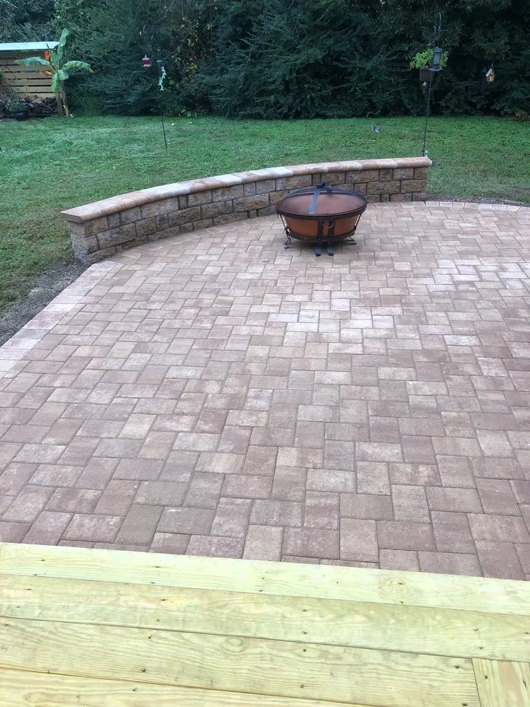 Custom residential landscaping experts serving Chesapeake, VA - Basnight Land & Lawn