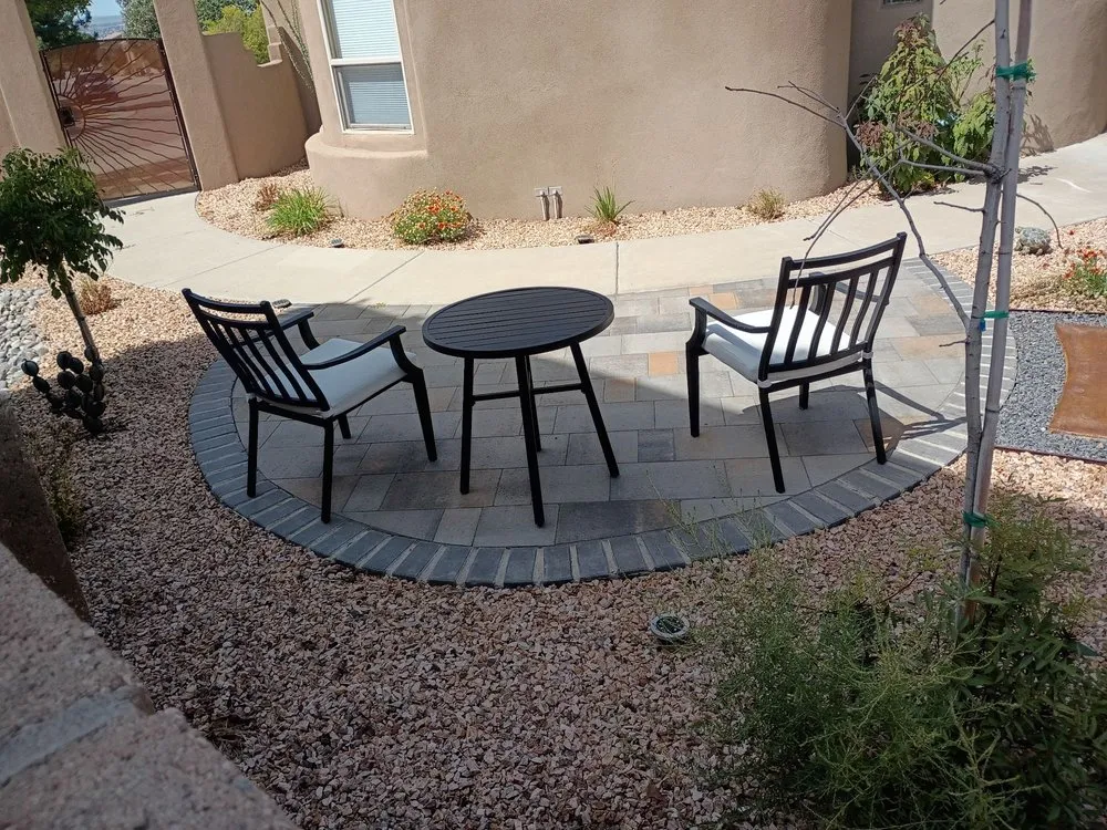 Professional lawn care service experts serving Albuquerque, NM - Basulto Cleaning