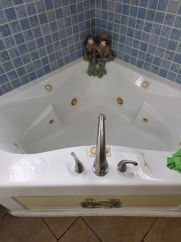 Top-rated residential landscaping in Albuquerque, NM by Basulto Cleaning