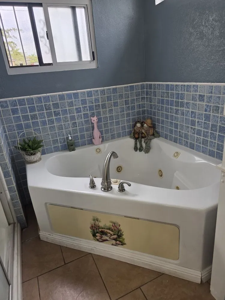 Trusted residential landscaping for year-round maintenance across Albuquerque, NM - Basulto Cleaning