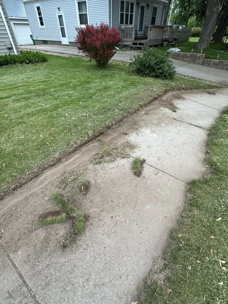 Local lawn care service experts serving Green Bay, WI - Batal Lawn Care