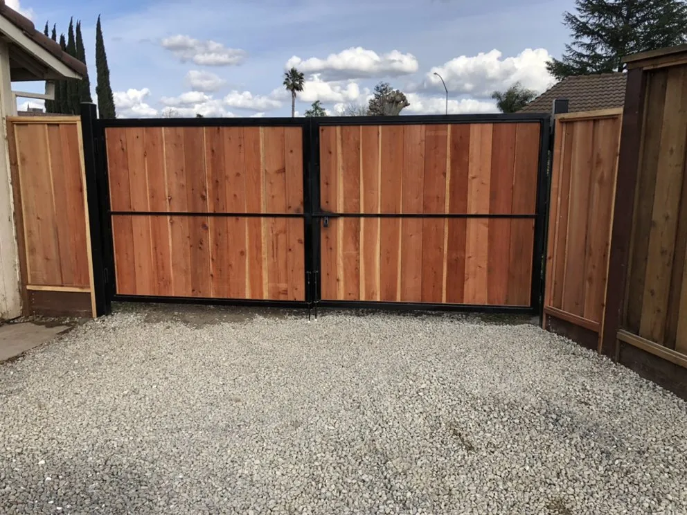 Affordable lawn care service for homes in Tracy, CA by Batchelder Services