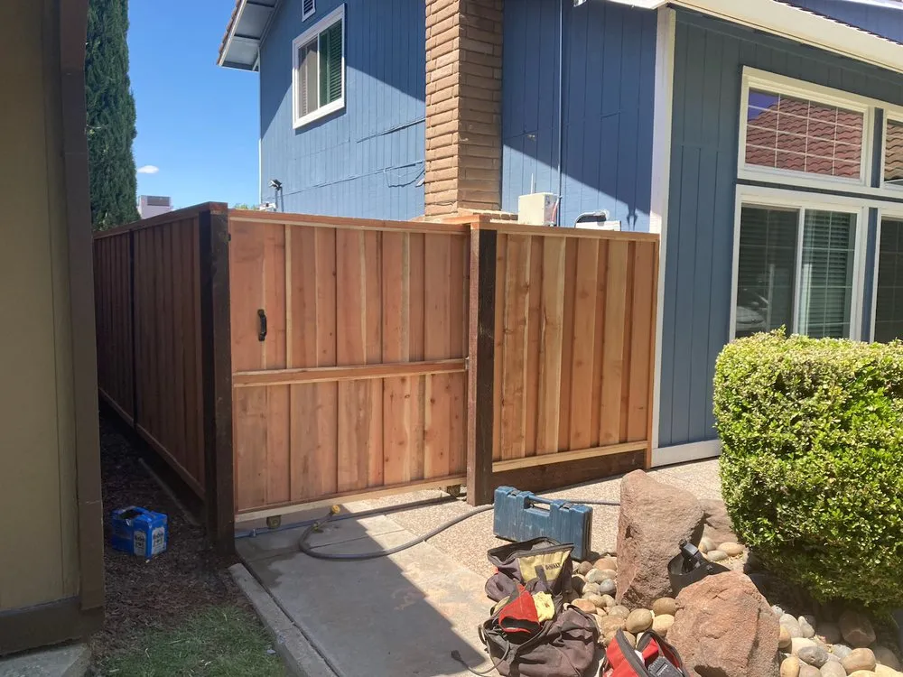 Local yard cleanup service experts serving Tracy, CA - Batchelder Services