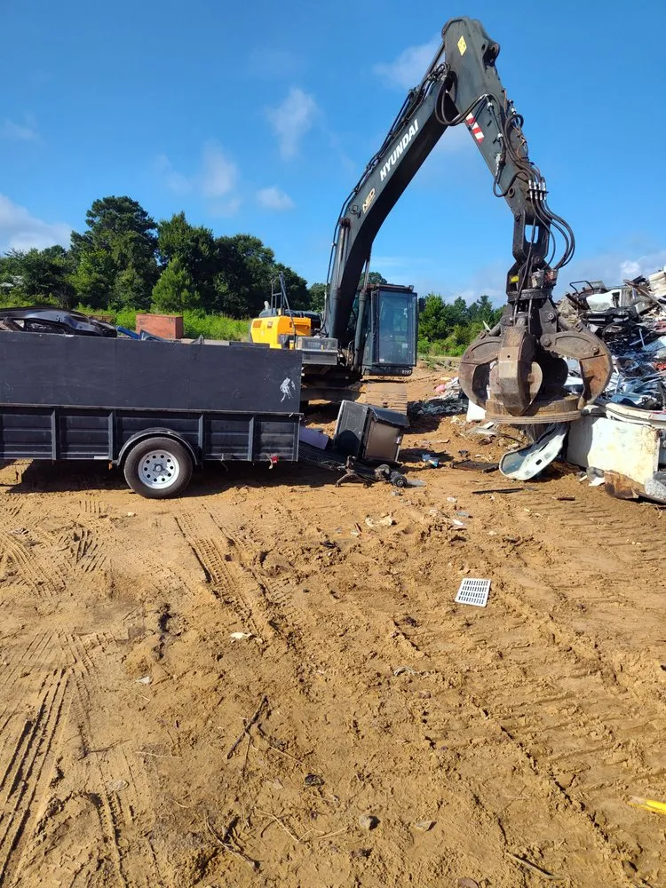 Custom lawn mowing service in Nacogdoches, TX by Batista Solution