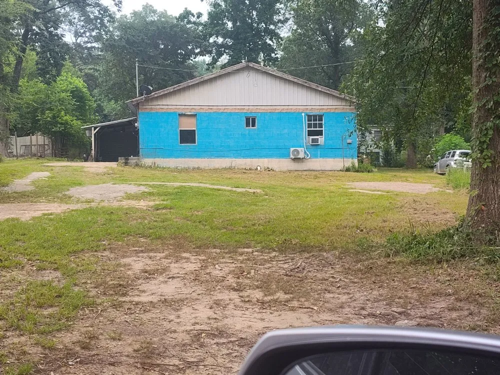 Top-rated yard cleanup service in Nacogdoches, TX by Batista Solution