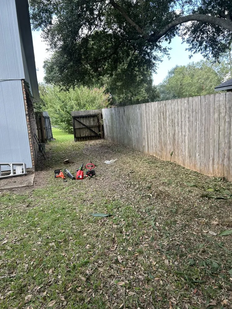 Reliable lawn mowing service experts serving Lafayette, LA - Batiste Cuts And Landscaping