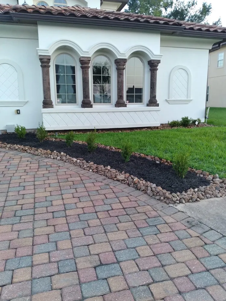 Reliable residential landscaping for year-round maintenance in Lafayette, LA by Batiste Cuts And Landscaping