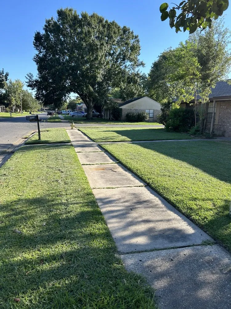 Local landscaping services in Lafayette, LA by Batiste Cuts And Landscaping