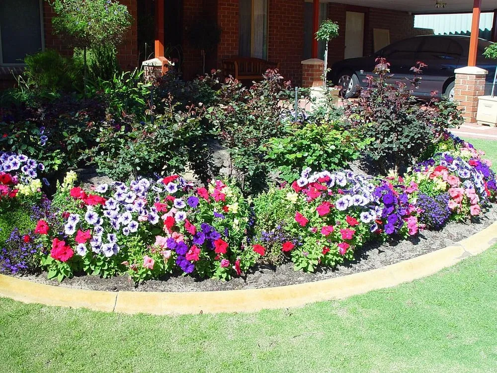 Local outdoor landscaping experts serving Baton Rouge, LA - Baton Rouge Landscaping