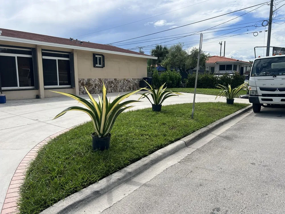 Local residential landscaping for year-round maintenance in Kendall, FL by Batres Landscaping
