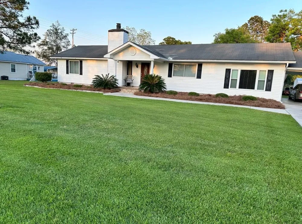 Top-rated garden landscaping for homes across Ocilla, GA - Battle Lawn Care & Pressure Washing Services