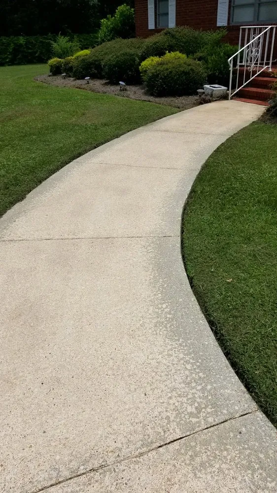 Trusted outdoor landscaping in Beulaville, NC - Batts' Lawn and Home Maintenance