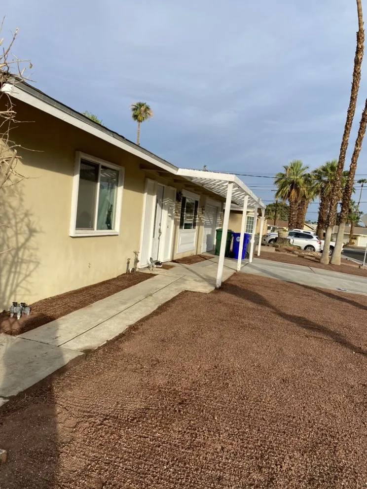 Custom yard cleanup service in Cathedral City, CA - Baudelio Gardening