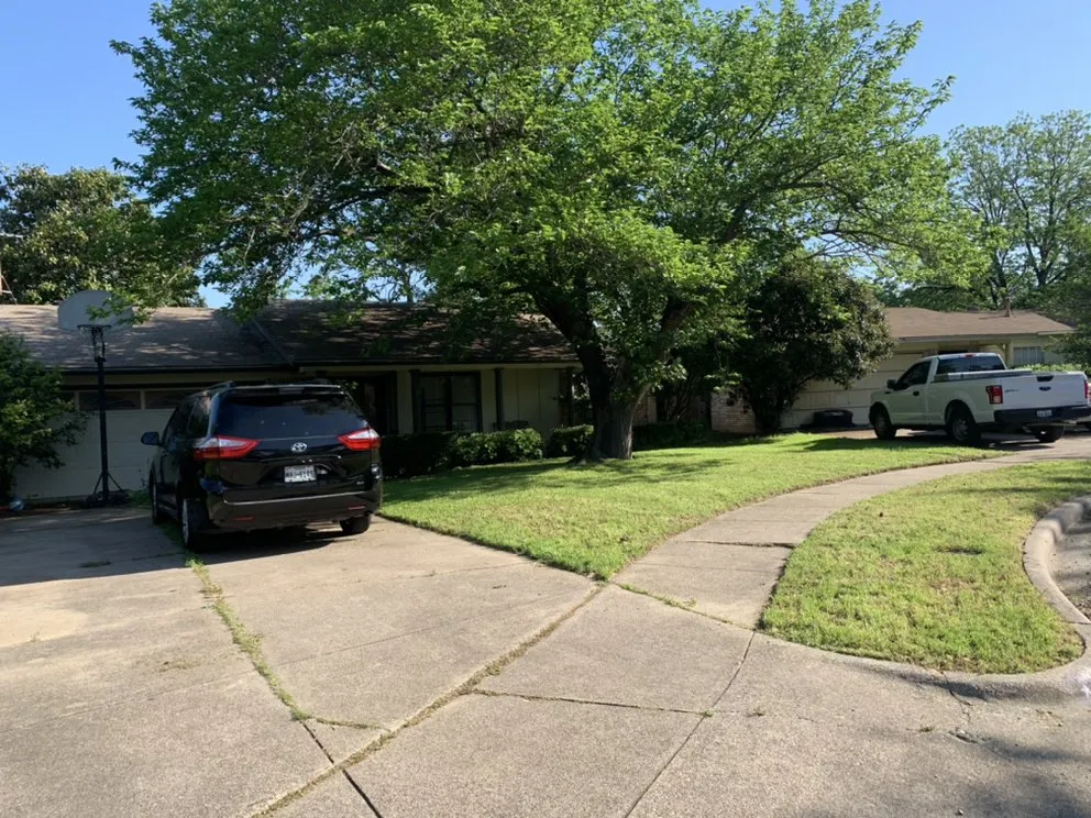 Professional garden landscaping experts serving Mesquite, TX - Bañuelos Landscaping