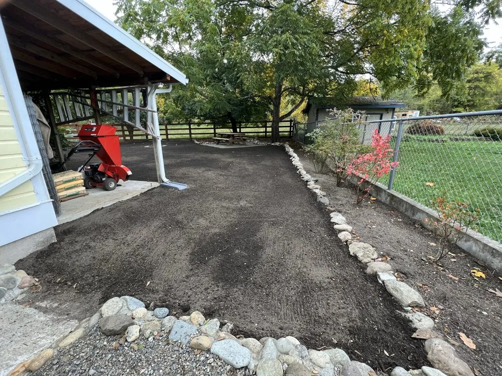 Expert yard maintenance for beautiful yards across Enumclaw, WA - Bauer's Landscape & Maintenance