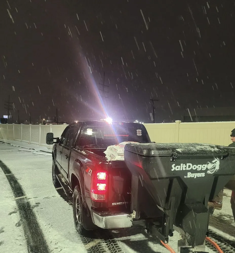 Professional garden landscaping in Wood River, IL by Baum Outdoor Services