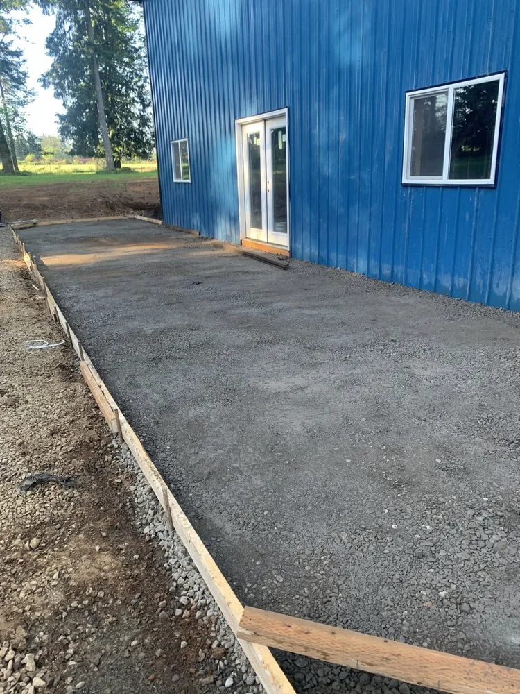 Professional garden landscaping in Canby, OR by Bautista Masonry