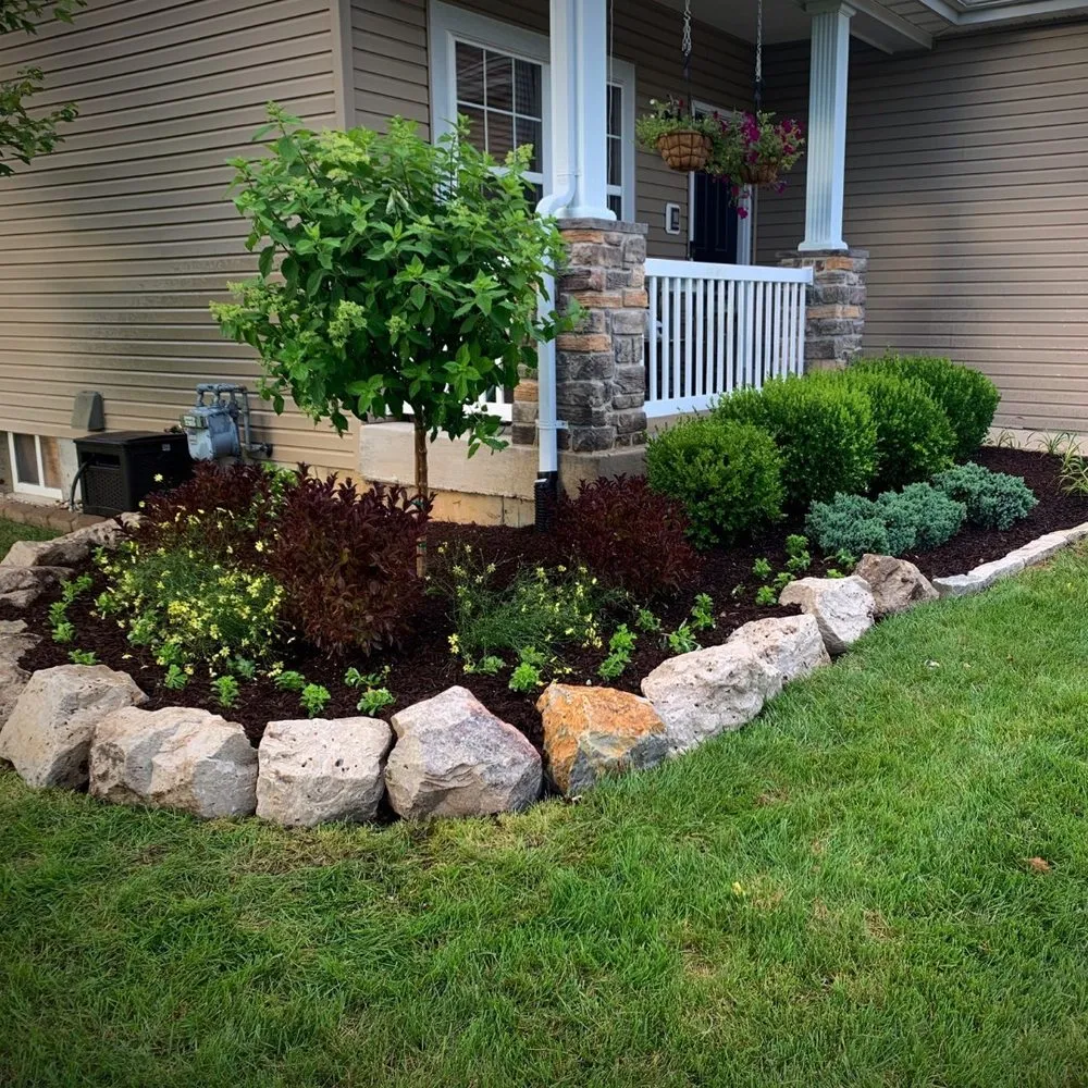 Professional yard maintenance near you across Chesterfield, MO - Baxter Gardens of Chesterfield