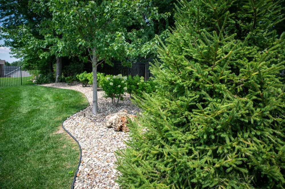 Professional outdoor landscaping experts serving Ofallon, MO - Baxter Gardens West