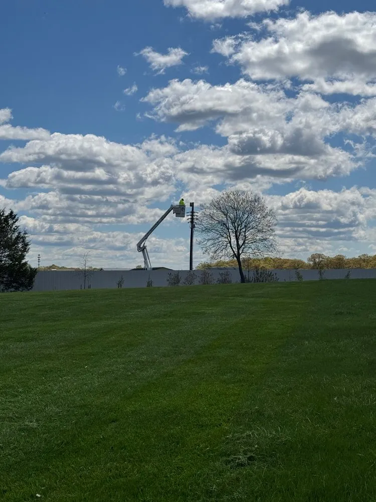 Top-rated yard maintenance experts serving Chesapeake Beach, MD - Bay Crab Exteriors