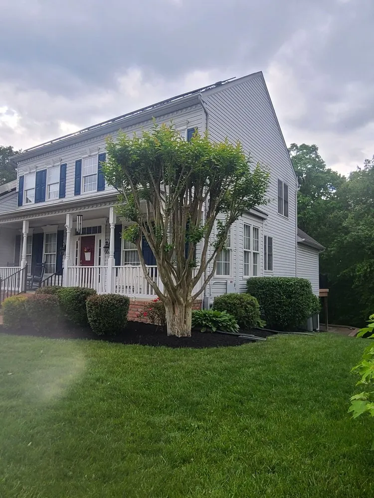 Professional lawn mowing service in Annapolis, MD by Bay Garden Landscaping