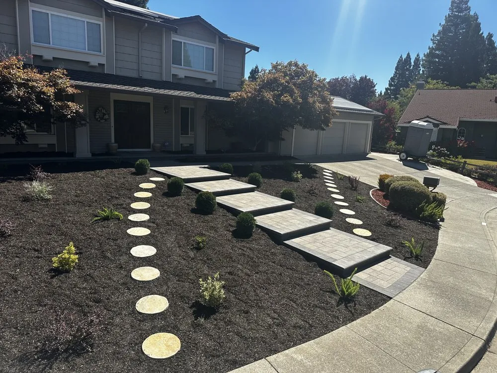 Expert lawn care service for year-round maintenance in El Sobrante, CA by Bay Green Landscape