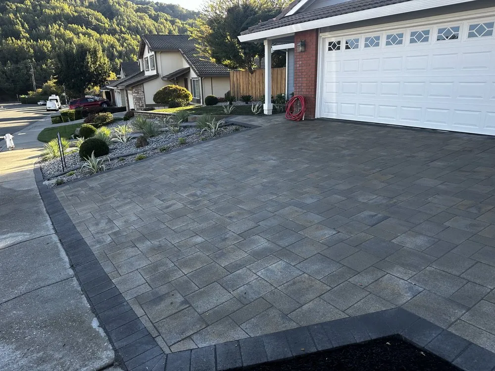 Reliable yard maintenance for homes in El Sobrante, CA by Bay Green Landscape
