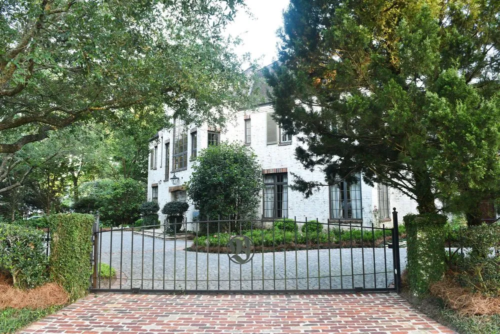 Top-rated outdoor landscaping with custom design in Mobile, AL by Bay Landscaping