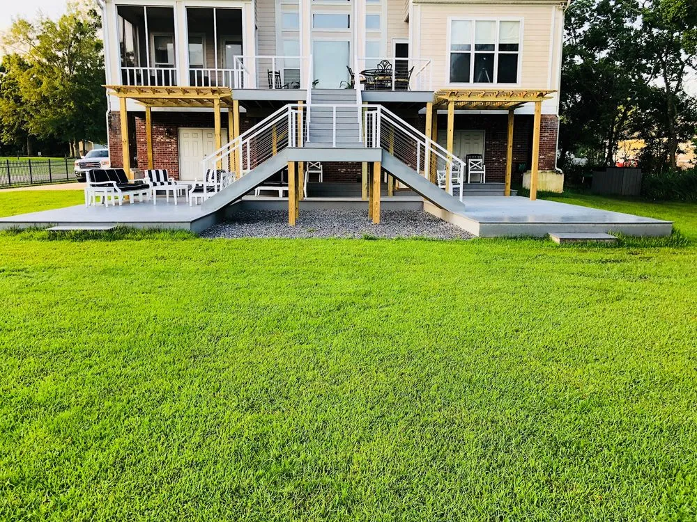 Expert lawn care service in Mobile, AL by Bay Landscaping