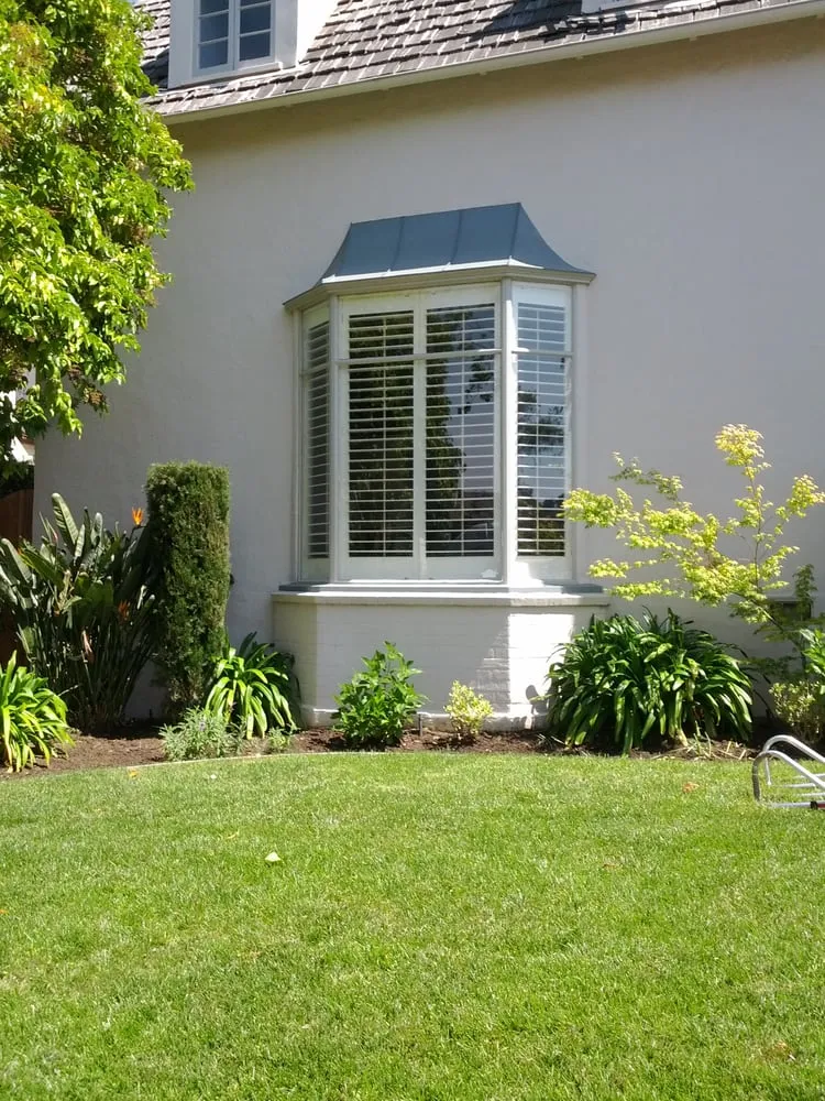 Professional landscape design for homes in Belmont, CA by Bay Pointe Landscape