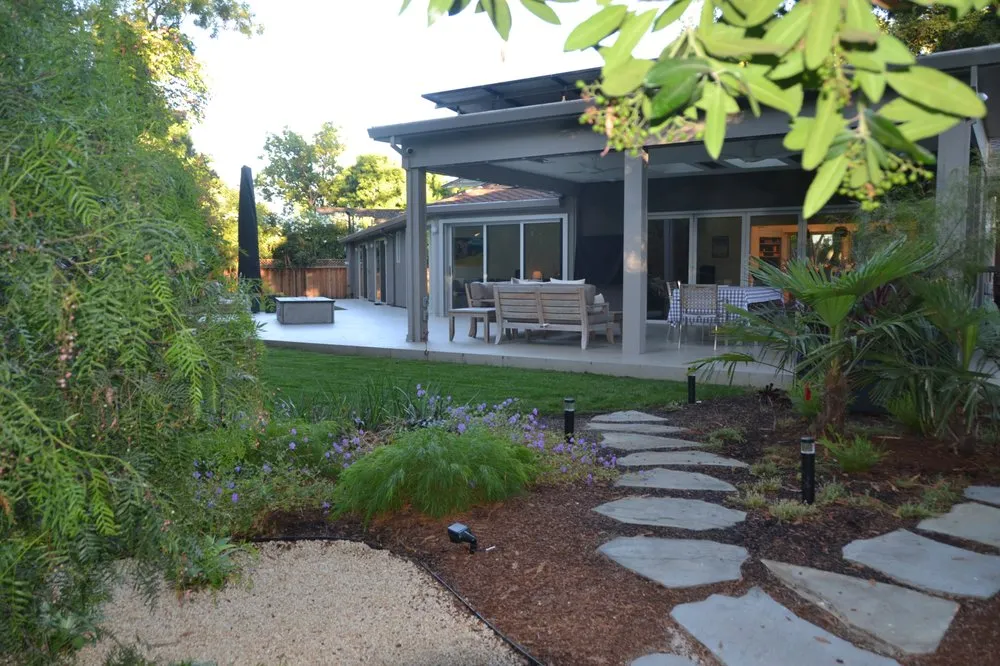 Expert yard cleanup service in Mountain View, CA by Bay Scenery
