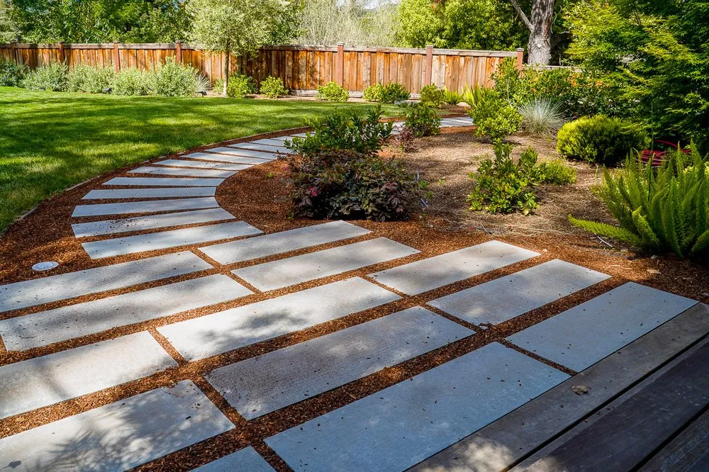 Custom garden landscaping for residential properties in Mountain View, CA by Bay Scenery