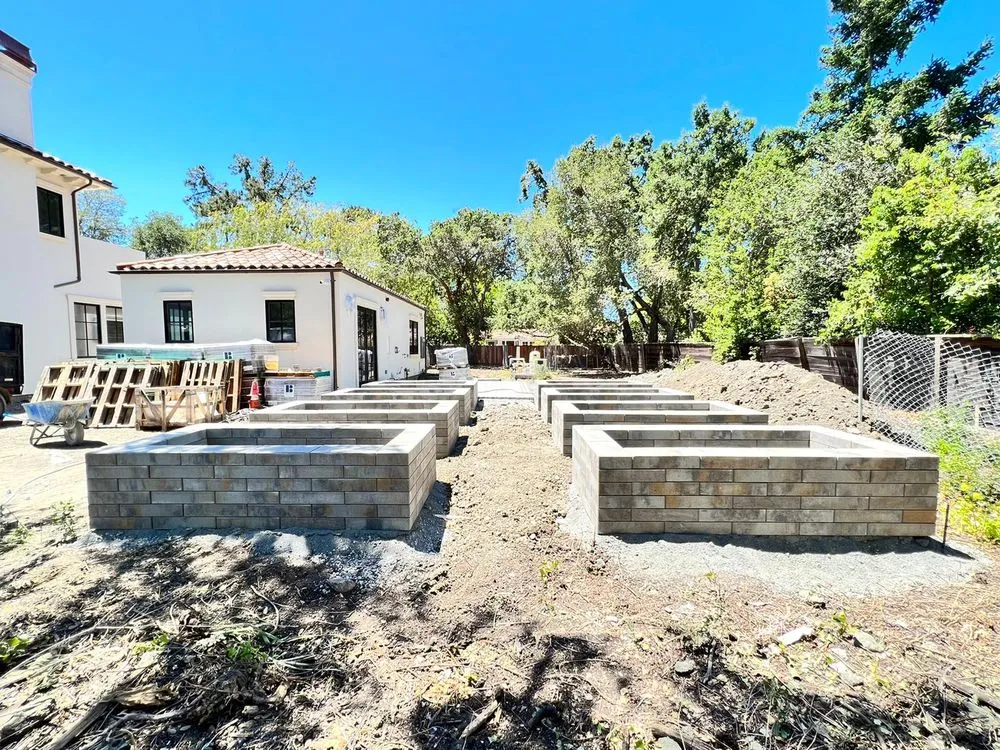 Professional outdoor landscaping experts serving Palo Alto, CA - Bay Solutions Landscaping