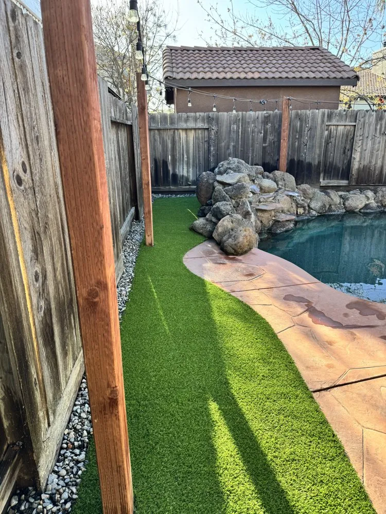 Top-rated yard cleanup service for year-round maintenance in Ceres, CA by Bay Valley Synthetic Turf
