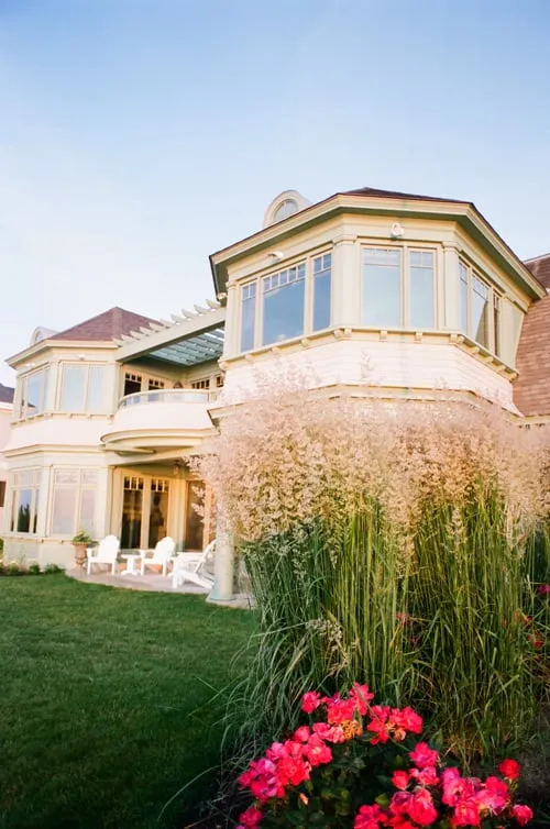 Custom yard cleanup service experts serving Hampton, NH - Bayberry & Co