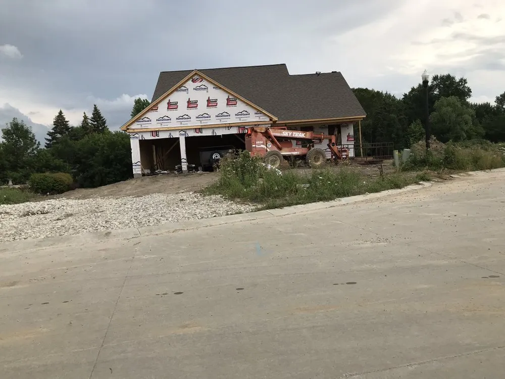 Local garden landscaping for year-round maintenance across Roseville, MI - Baylyn Development